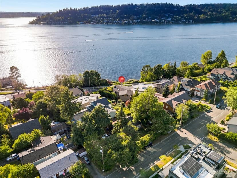 Property photo for 3310 Lake Washington Boulevard N, Renton photo 28