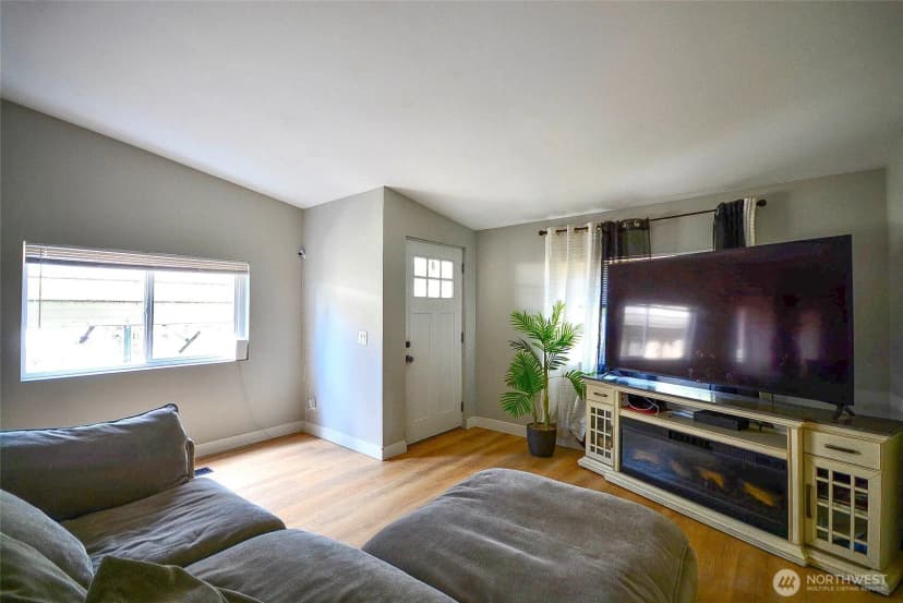 Property photo for 8917 Mulberry Court Se, Yelm photo 6