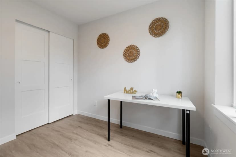 Property photo for 12531 25th Avenue Ne #b, Seattle photo 16