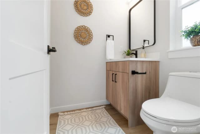 Property photo for 12531 25th Avenue Ne #b, Seattle photo 5