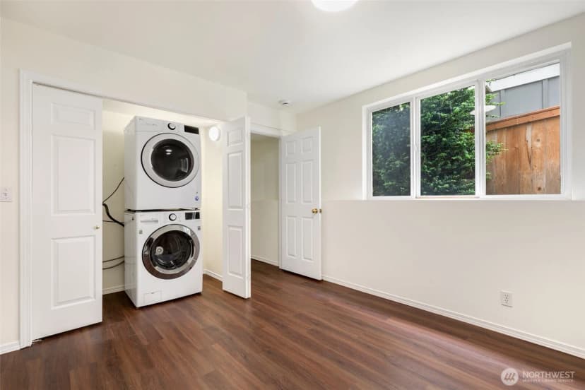 Property photo for 12715 35th Avenue Ne #a, Seattle photo 22