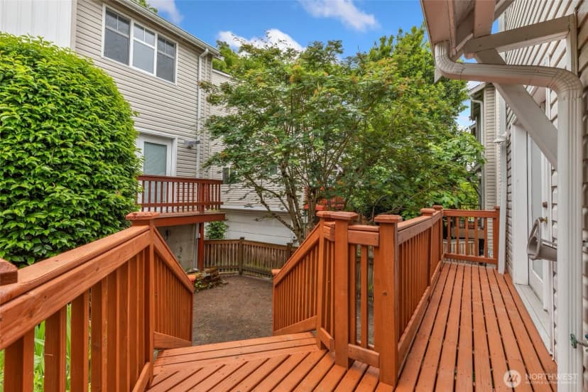 Property photo for 12715 35th Avenue Ne #a, Seattle photo 25