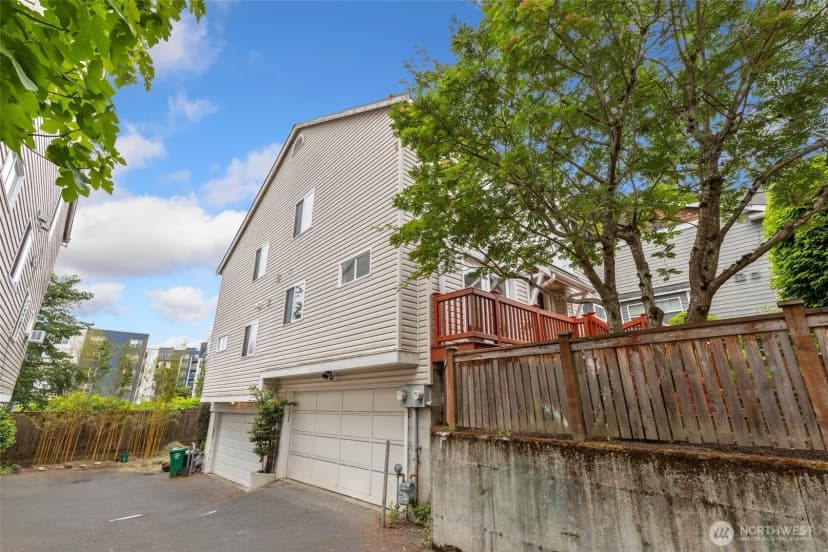 Property photo for 12715 35th Avenue Ne #a, Seattle photo 26