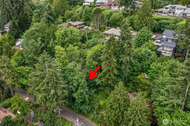 Property photo for 13737 41st Avenue Ne, Seattle photo 5