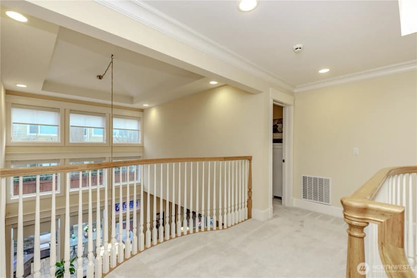 Property photo for 1829 Se 8th Place, Renton photo 15