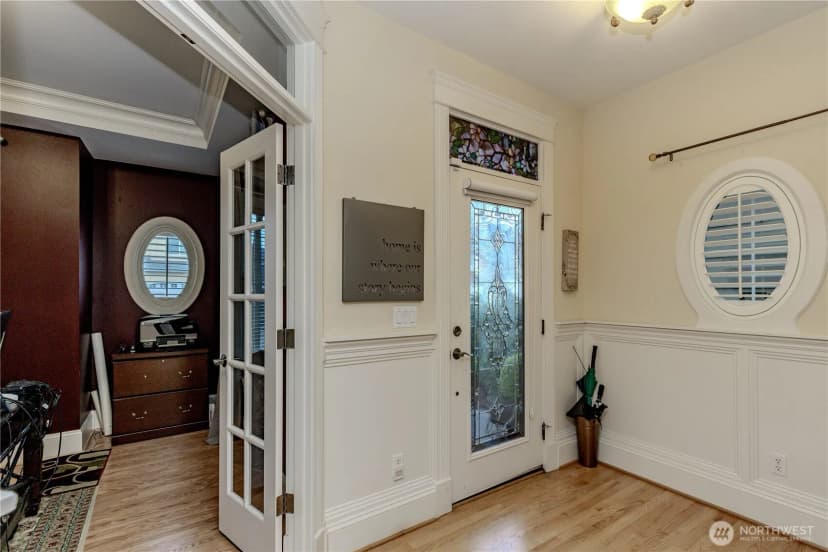 Property photo for 1829 Se 8th Place, Renton photo 9