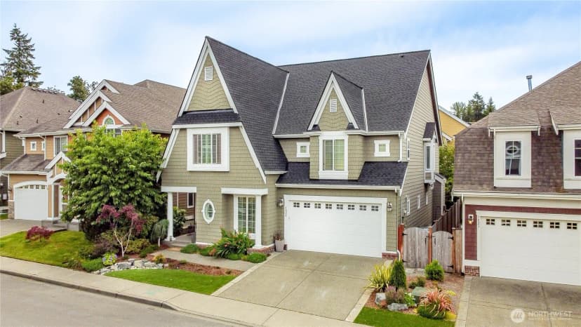 Property photo for 1829 Se 8th Place, Renton photo 2