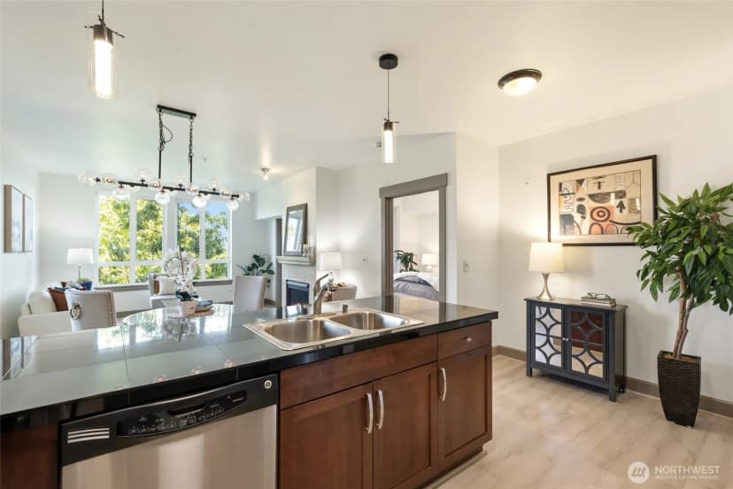 Property photo for 1880 25th Avenue Ne #305, Issaquah photo 16