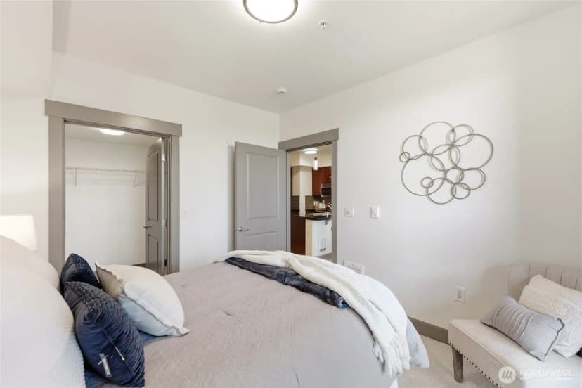 Property photo for 1880 25th Avenue Ne #305, Issaquah photo 19