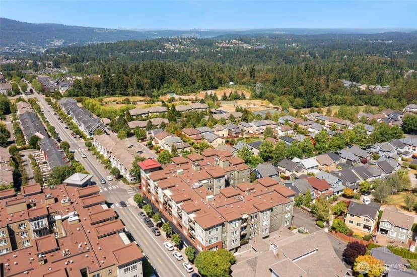 Property photo for 1880 25th Avenue Ne #305, Issaquah photo 28