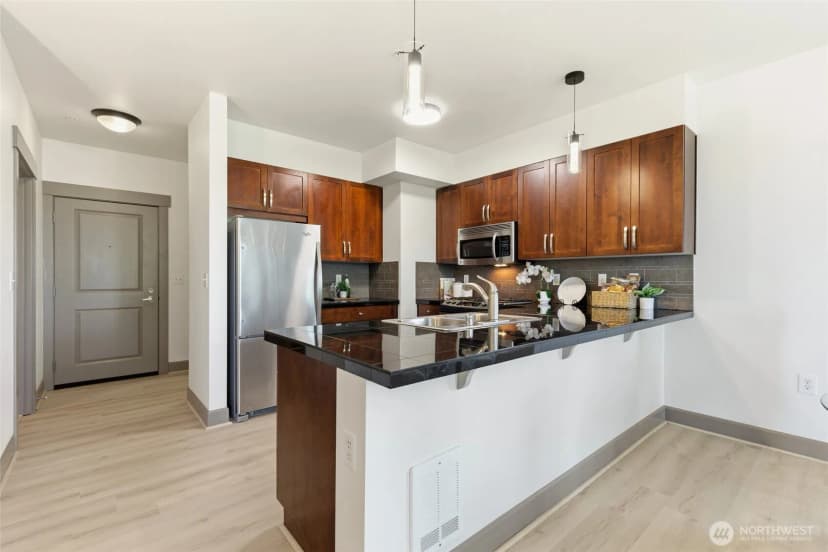 Property photo for 1880 25th Avenue Ne #305, Issaquah photo 17