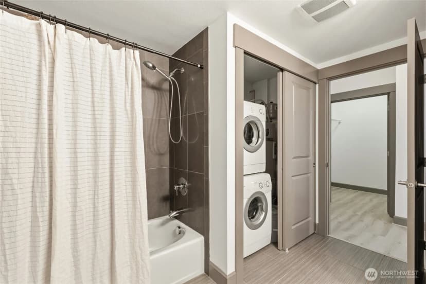 Property photo for 1880 25th Avenue Ne #305, Issaquah photo 22