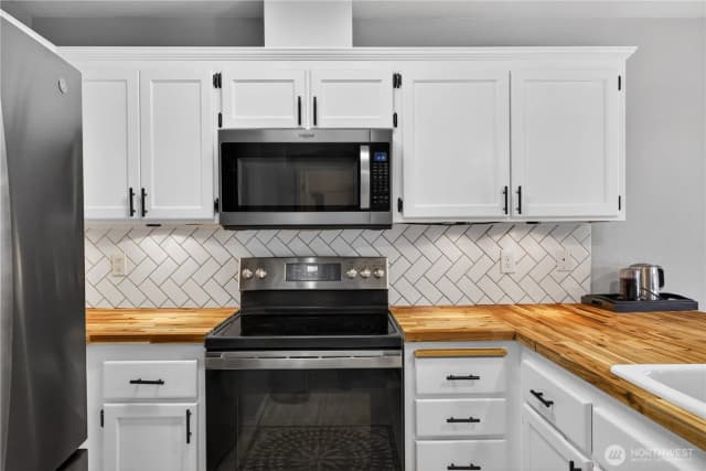 Property photo for 1670 Sw Mulberry Drive #b302, Oak Harbor photo 4