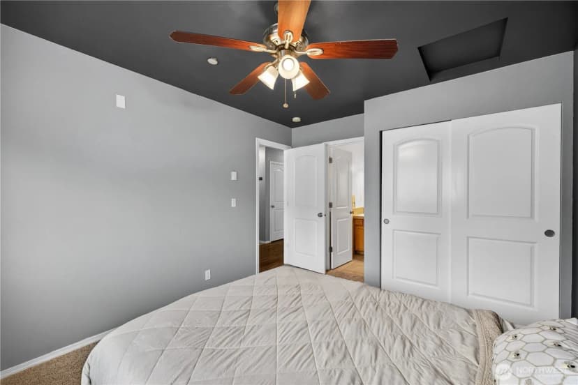 Property photo for 1670 Sw Mulberry Drive #b302, Oak Harbor photo 18