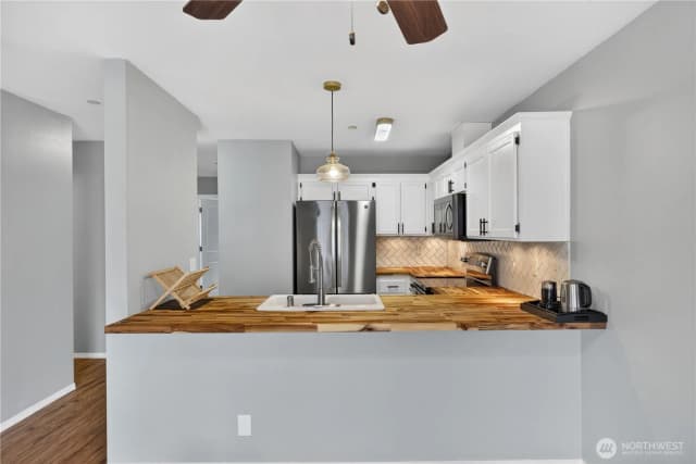 Property photo for 1670 Sw Mulberry Drive #b302, Oak Harbor photo 3