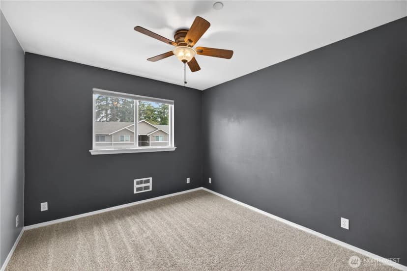 Property photo for 1670 Sw Mulberry Drive #b302, Oak Harbor photo 20