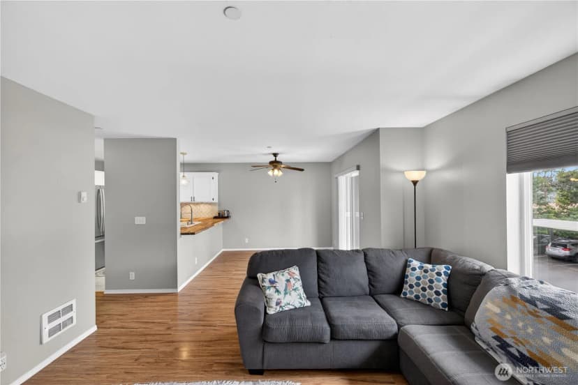 Property photo for 1670 Sw Mulberry Drive #b302, Oak Harbor photo 13