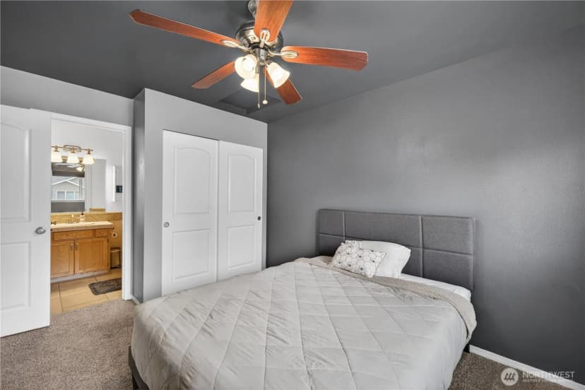 Property photo for 1670 Sw Mulberry Drive #b302, Oak Harbor photo 17