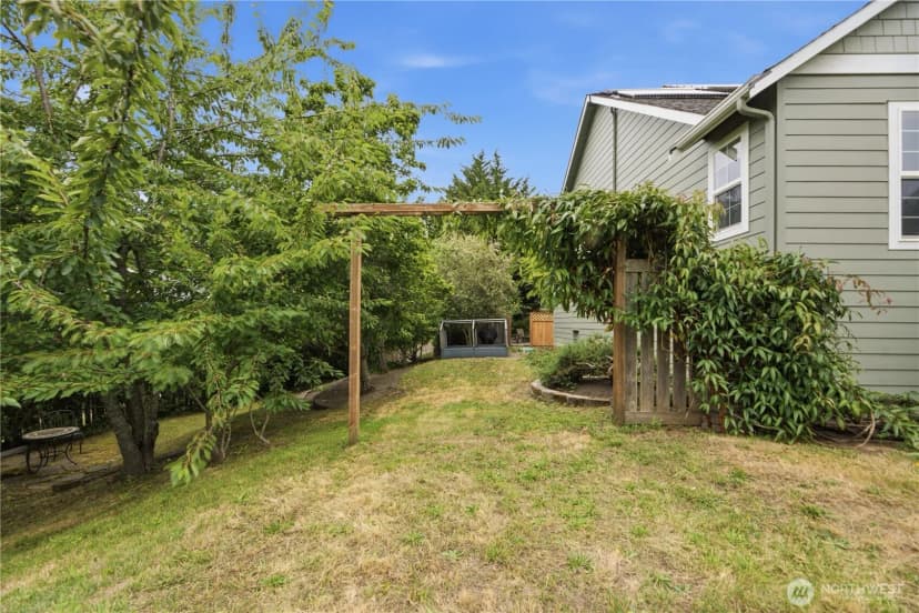 Property photo for 2484 Soundview Drive Ne, Bainbridge Island photo 36