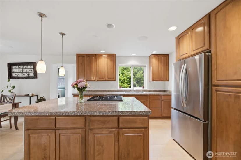 Property photo for 2484 Soundview Drive Ne, Bainbridge Island photo 13