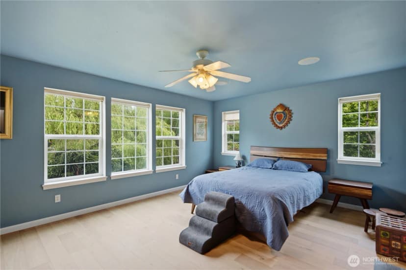 Property photo for 2484 Soundview Drive Ne, Bainbridge Island photo 23