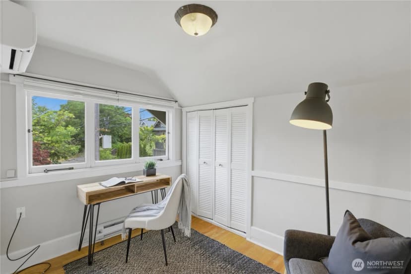 Property photo for 2412 2nd Avenue W, Seattle photo 16