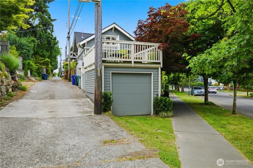 Property photo for 2412 2nd Avenue W, Seattle photo 37