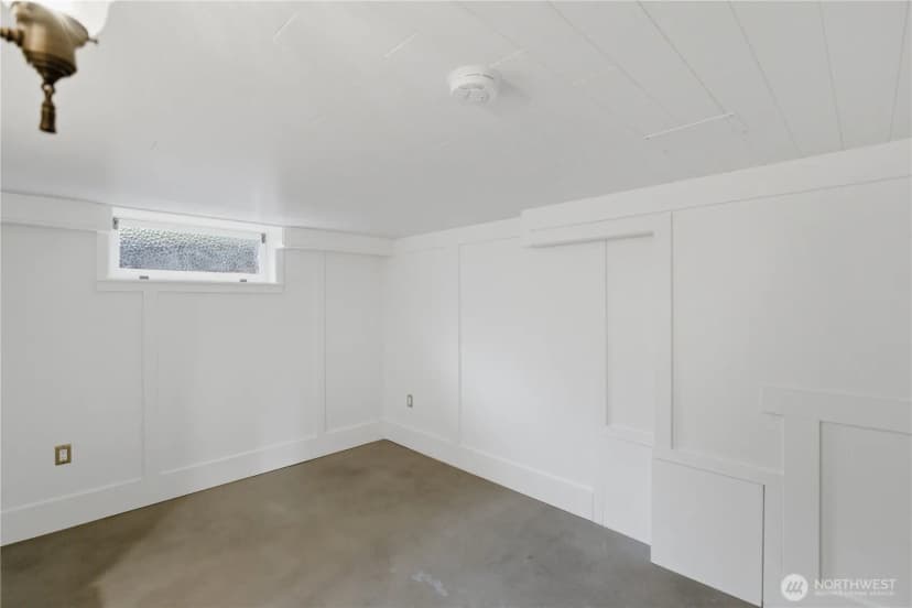 Property photo for 2412 2nd Avenue W, Seattle photo 22