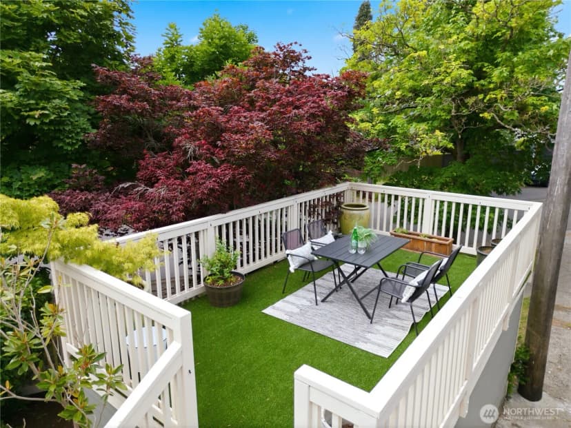 Property photo for 2412 2nd Avenue W, Seattle photo 32