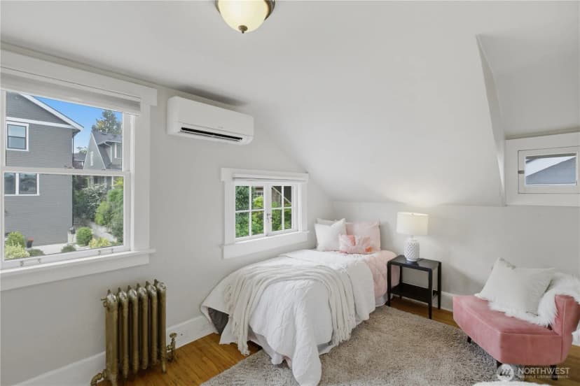 Property photo for 2412 2nd Avenue W, Seattle photo 17