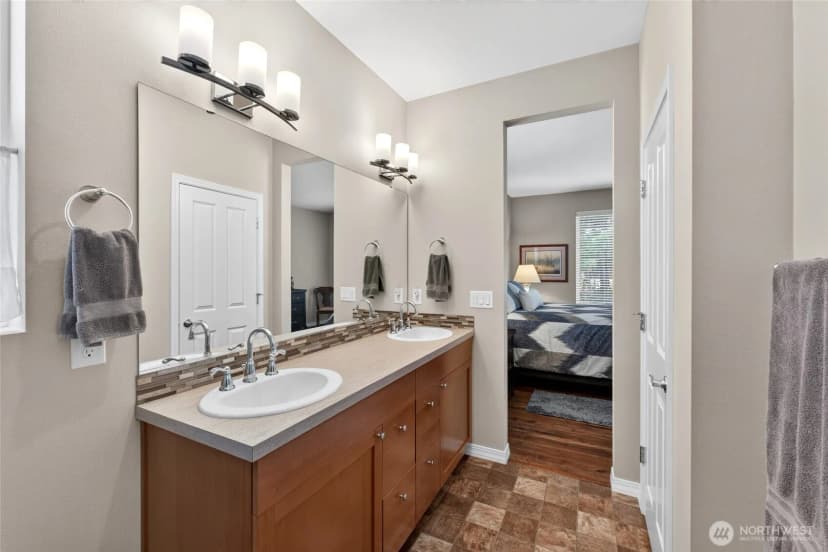 Property photo for 8551 Vashon Drive Ne, Lacey photo 17