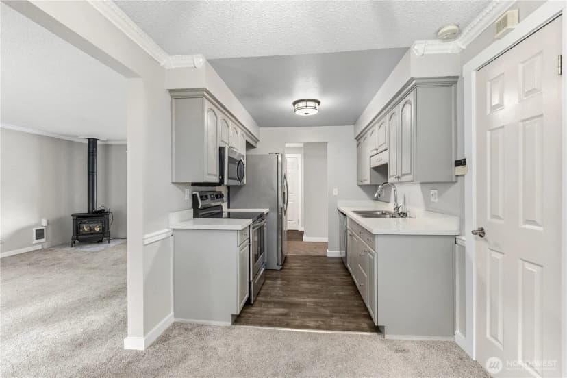 Property photo for 17310 Ne 45th Street #118, Redmond photo 9