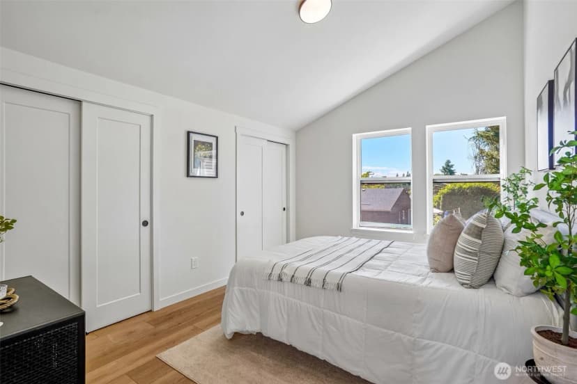 Property photo for 6505 44th Avenue Ne, Seattle photo 16