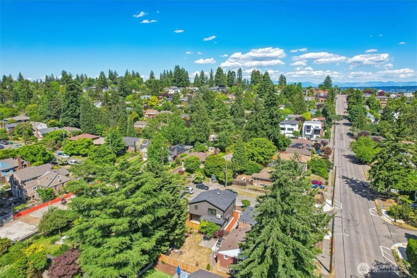 Property photo for 6505 44th Avenue Ne, Seattle photo 32