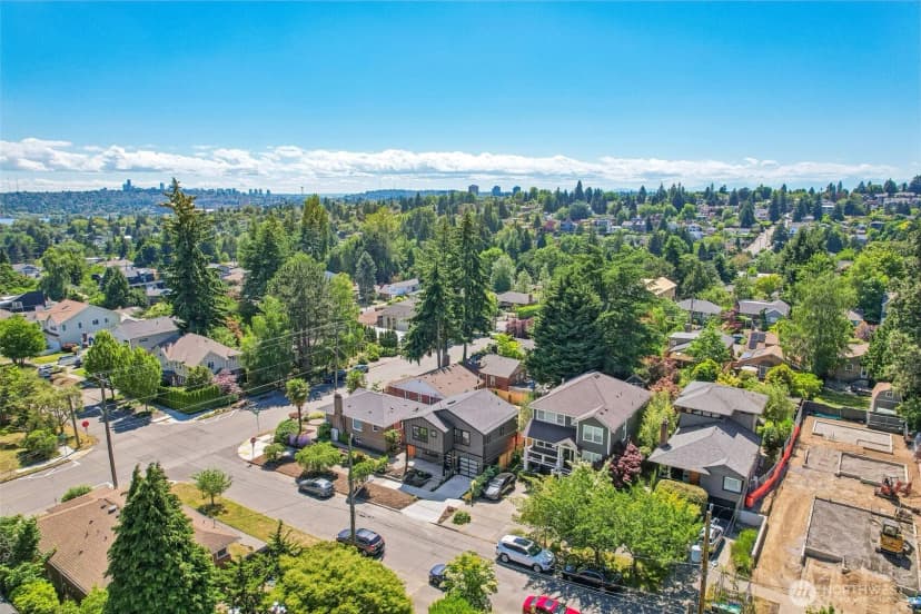 Property photo for 6505 44th Avenue Ne, Seattle photo 31