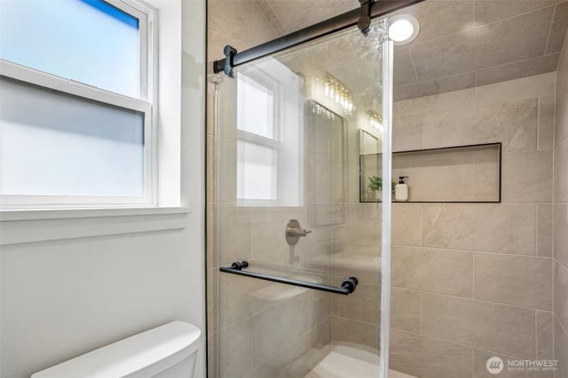 Property photo for 6505 44th Avenue Ne, Seattle photo 26
