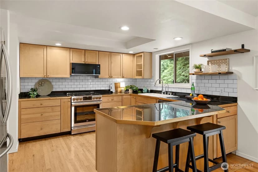 Property photo for 11220 Ne Parkhill Place, Bainbridge Island photo 19