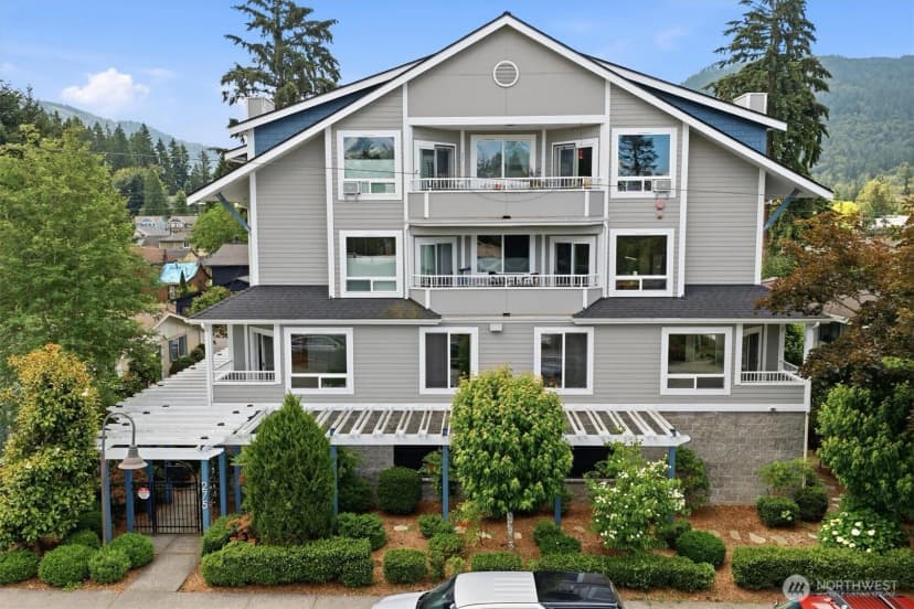 Property photo for 275 E Sunset Way #1a, Issaquah