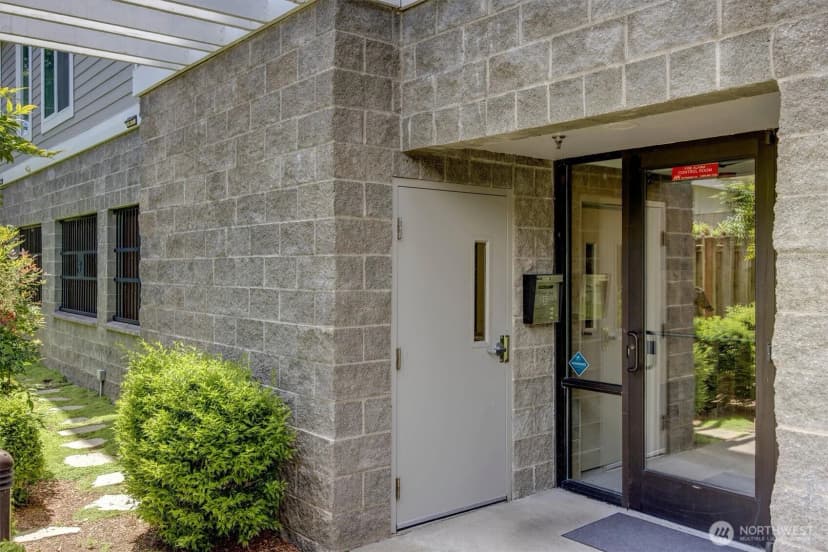 Property photo for 275 E Sunset Way #1a, Issaquah photo 24