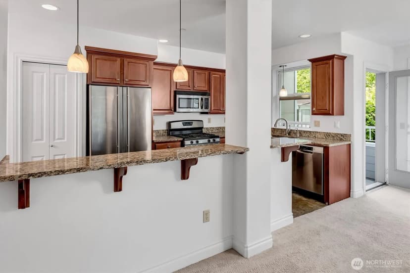 Property photo for 275 E Sunset Way #1a, Issaquah photo 10