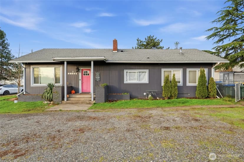 Property photo for 2124 Woburn Street, Bellingham photo 4