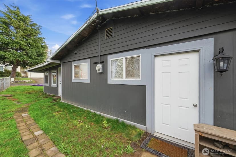 Property photo for 2124 Woburn Street, Bellingham photo 26