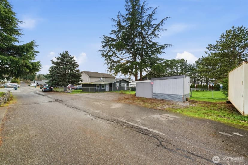 Property photo for 2124 Woburn Street, Bellingham photo 39
