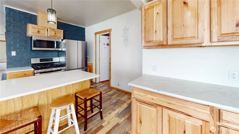 Property photo for 2124 Woburn Street, Bellingham photo 15
