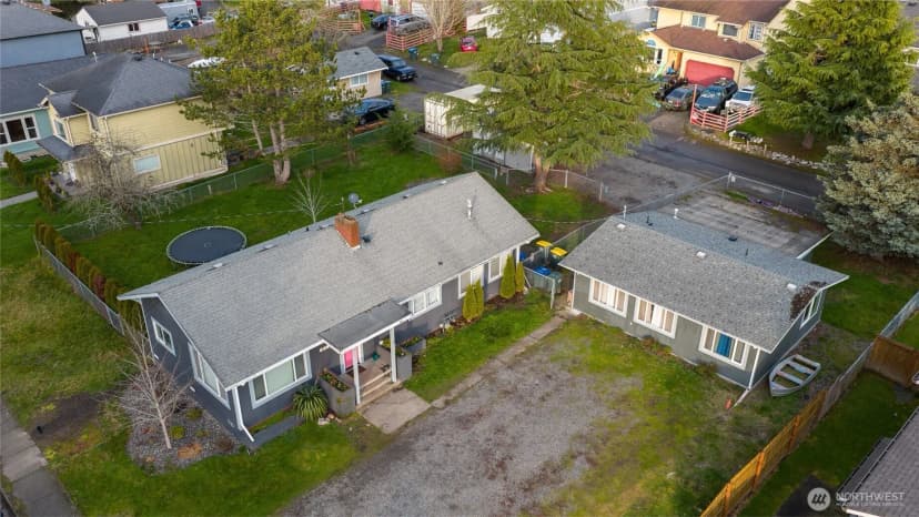 Property photo for 2124 Woburn Street, Bellingham