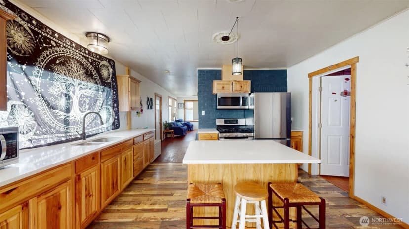 Property photo for 2124 Woburn Street, Bellingham photo 14