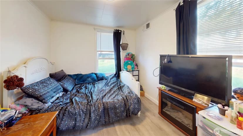 Property photo for 2124 Woburn Street, Bellingham photo 23