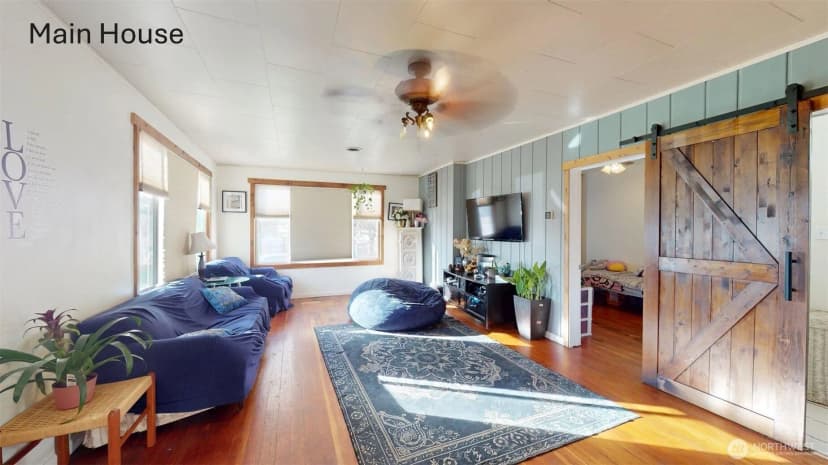 Property photo for 2124 Woburn Street, Bellingham photo 10