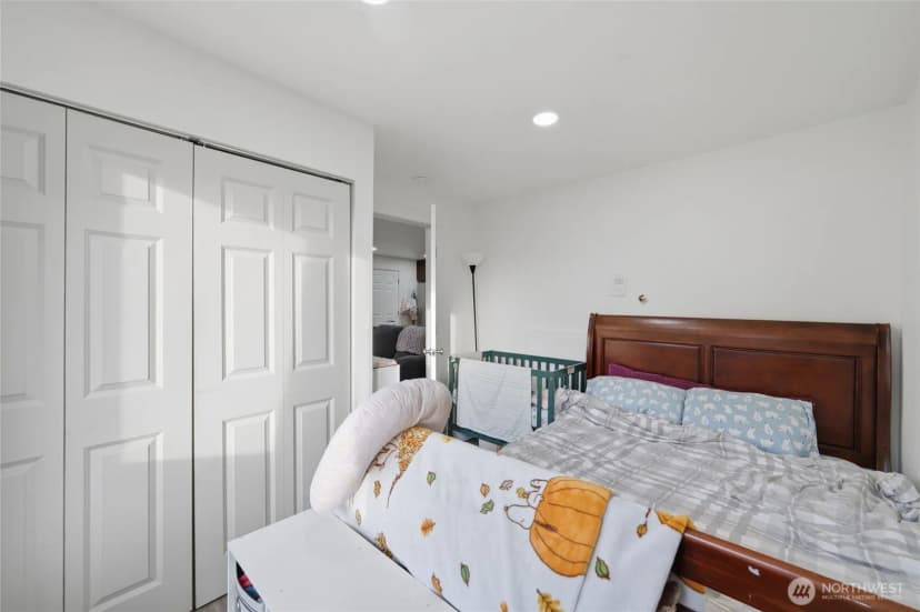 Property photo for 2124 Woburn Street, Bellingham photo 36