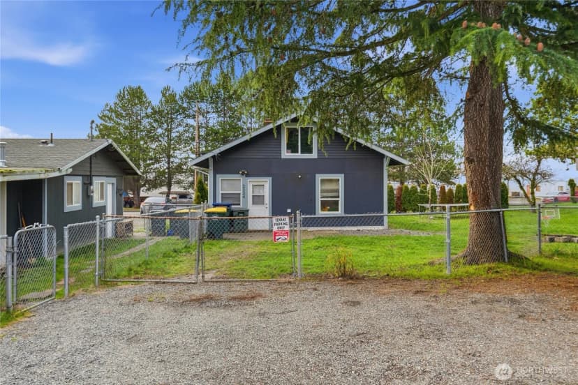 Property photo for 2124 Woburn Street, Bellingham photo 38